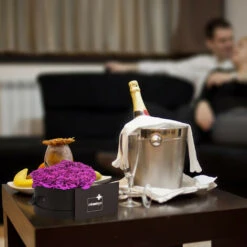 Relaxdays Boîte à Roses, 18 Roses, Bac à Roses Noir, Forme En Cœur, Conservable 10 Ans, Violette -Pas Cher Flore Calme Magasin 54495651 3