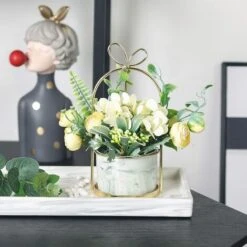 Fleurs Artificielles Avec Vase - Centre De Table Mariage Bouquet Floral D'Hortensia Et Chrysanthème Pour Décoration De Maison, Salon Ou Bureau (Pot En Marbre - Jaune) 9 Fleurs Artificielles Avec Vase - Centre De Table Mariage Bouquet Floral D'Hortensia Et Chrysanthème Pour Décoration De Maison, Salon Ou Bureau (Pot En Marbre - Jaune) -Pas Cher Flore Calme Magasin 99983118 3